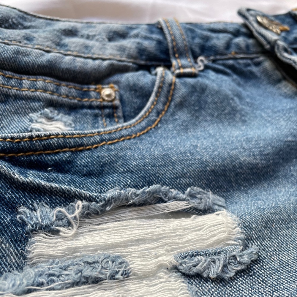 Forever 21 (size 25) distressed BOOTY shorts